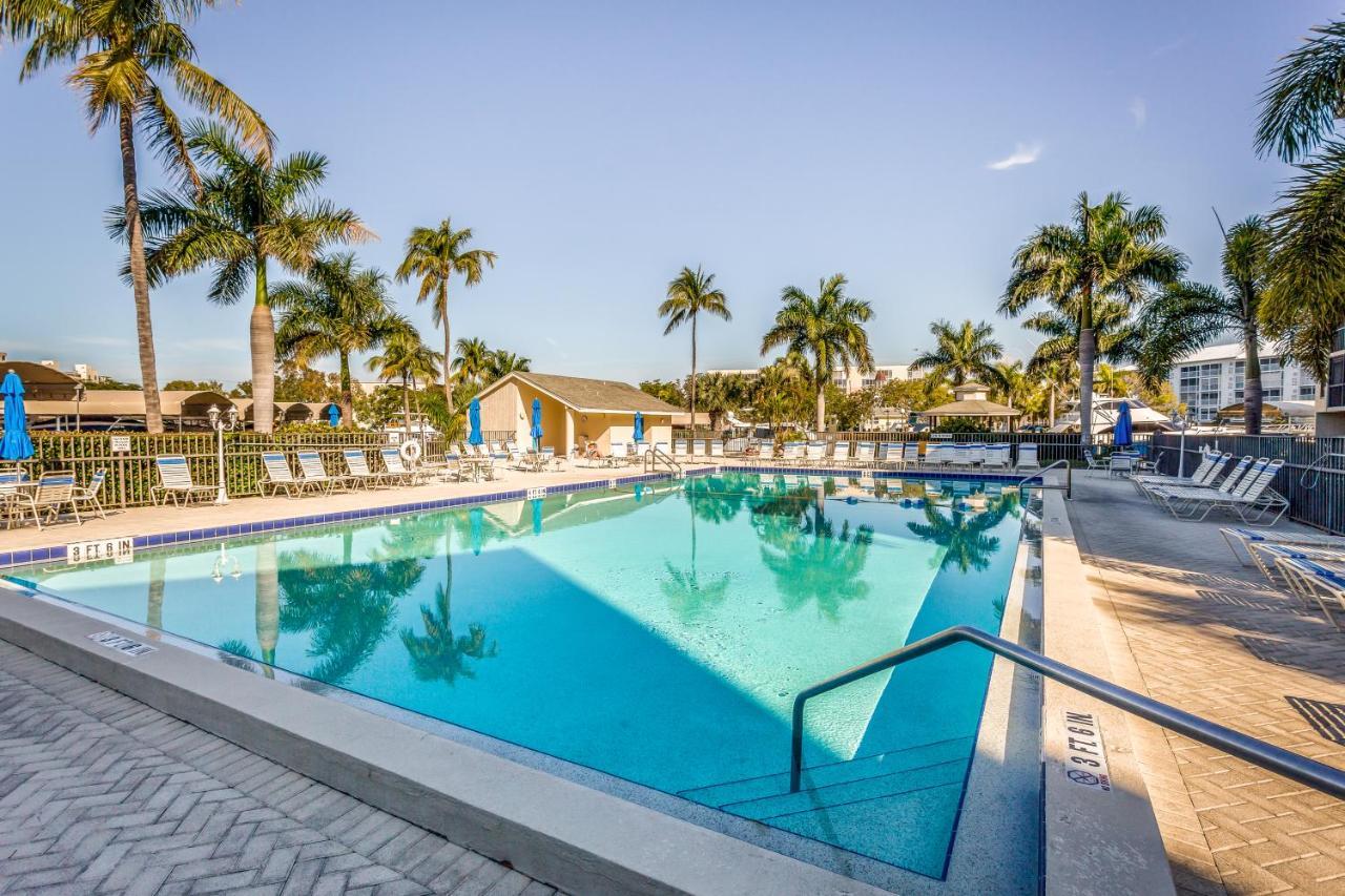 Ocean Breeze & Santa Maria Condos Fort Myers Beach Exterior foto