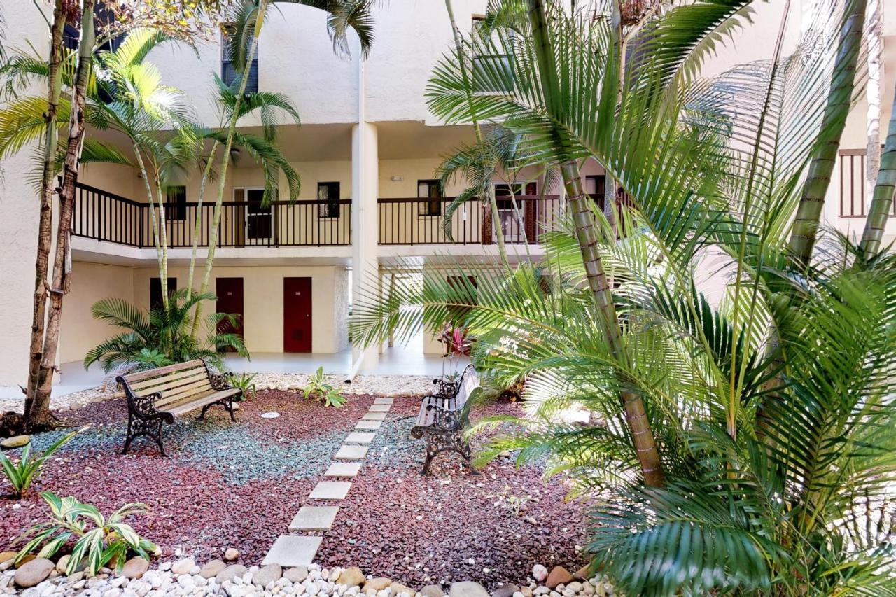 Ocean Breeze & Santa Maria Condos Fort Myers Beach Exterior foto